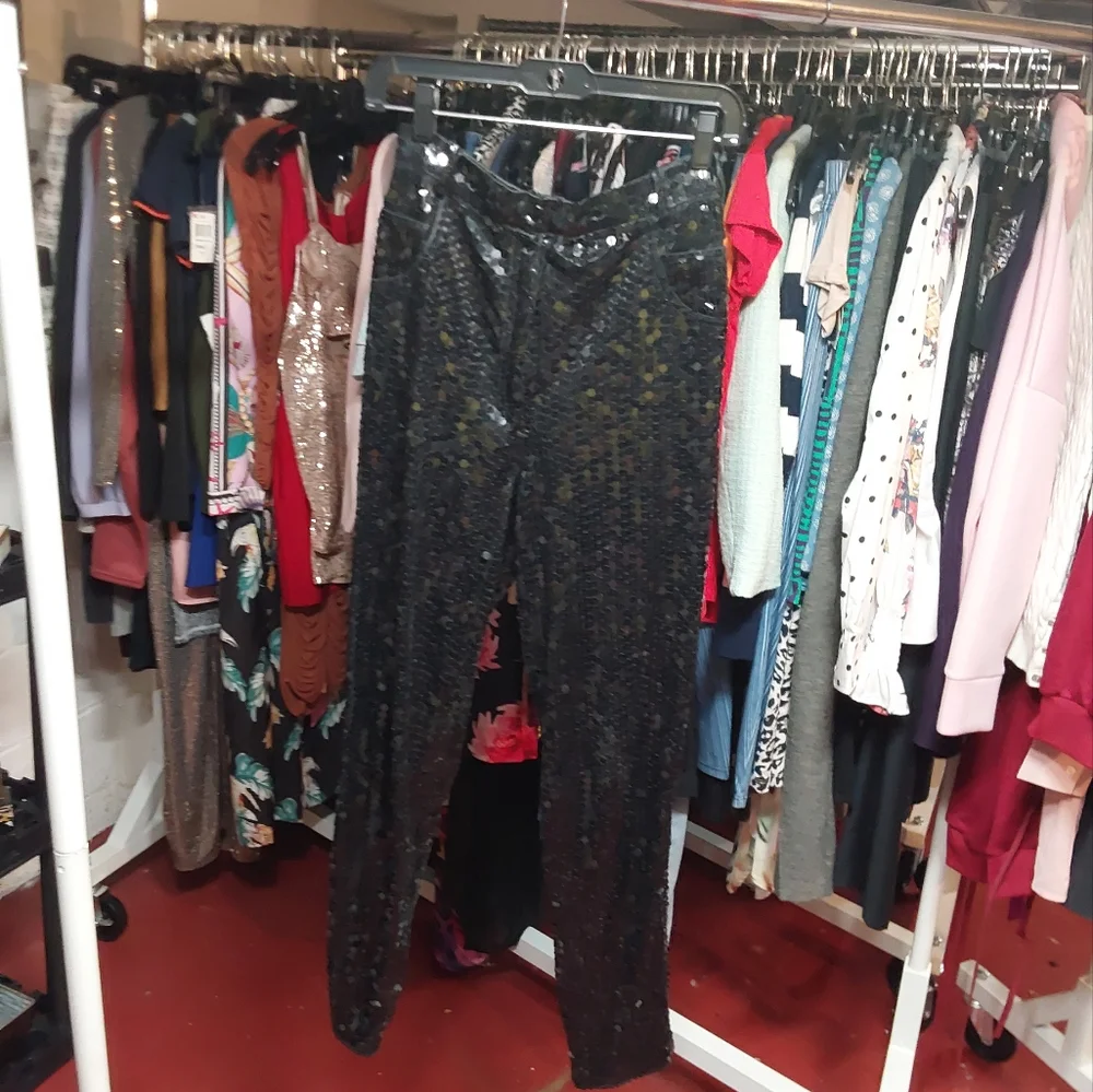 Pants - Picture 3 of 4